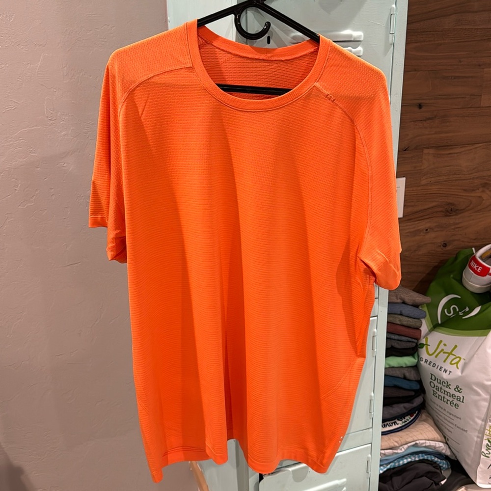 lululemon athletica metal vent tech Orange Short Sleeve Tee